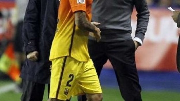 Дани Алвеш пак контузен, аут е за 15-20 дни