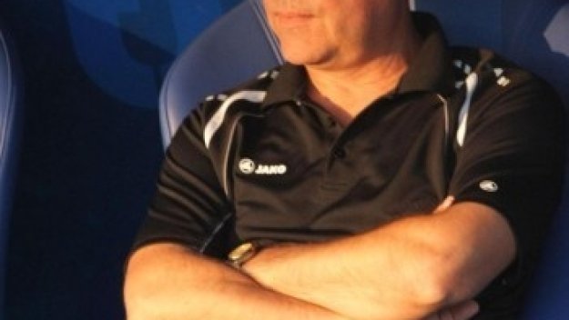 Стефан Генов пое Локомотив Пловдив