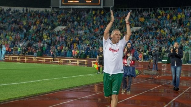 Чакат Христо Стоичков за новата управа на ЦСКА
