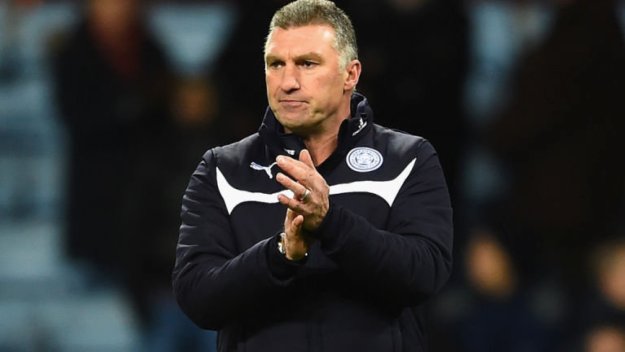 Мениджърът на Лестър с наказание за обида срещу фен