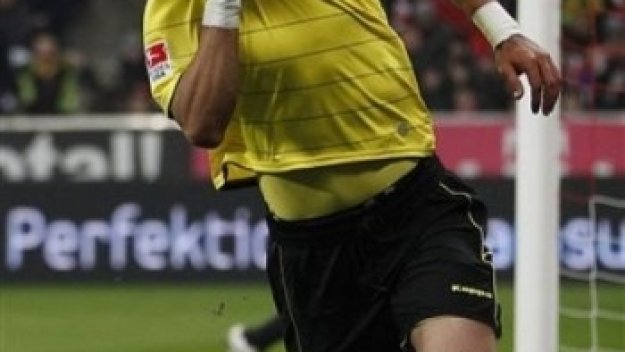 Борусия Дортмунд прегръща титлата след 3:1 над Байерн