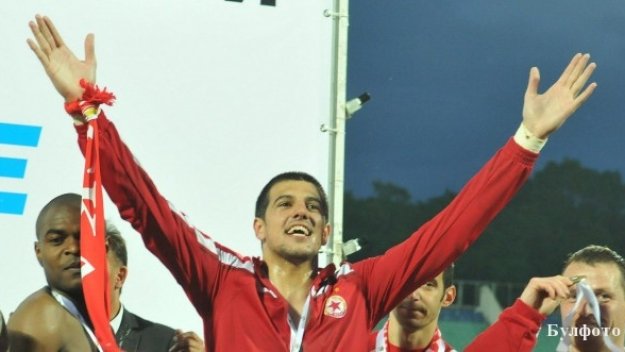 Караджата за инцидента: Колата е на Иван Иванов