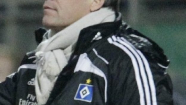 Арнесен налага в Хамбургер модел от Челси