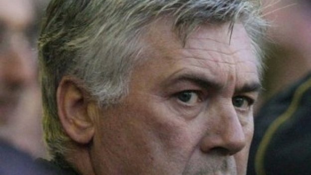 Карло Анчелоти: Не съм сигурен, че Есиен заслужаваше червен картон