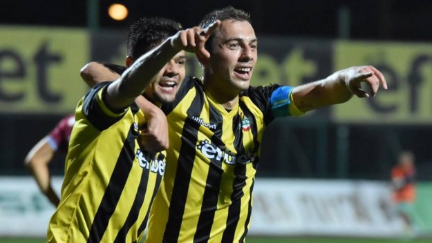 Ботев (Пловдив) направи за смях клетия Септември, Виана изригна с четири гола + ВИДЕО