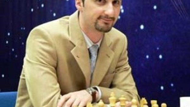 Водят Топалов на пикник в Елиста