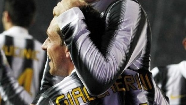 Вратарят на Сиена: Най-опасният нападател на Юве е Киелини