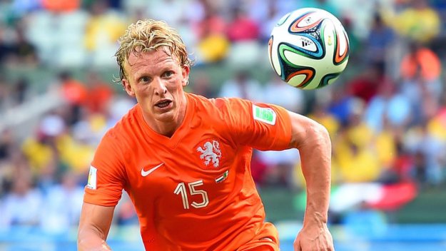 Дирк Каут приключи с Холандия