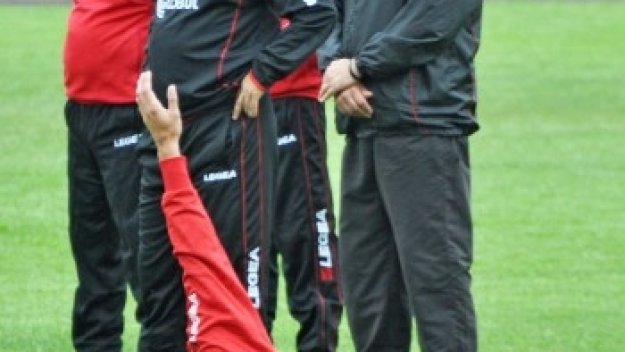 Стоичков отпраши за Етрополе с 19 футболисти на ЦСКА