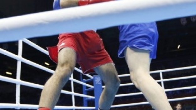 Малката кобра тресна китаец и е на 1/4 финал в Лондон