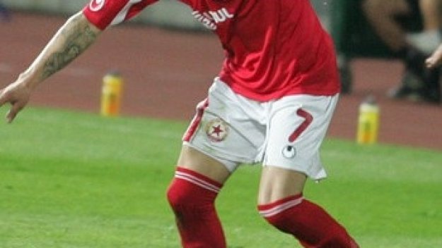 Делев: Оставам в ЦСКА, засега