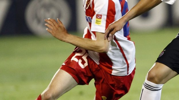 Филип Младенович също е вариант за Левски