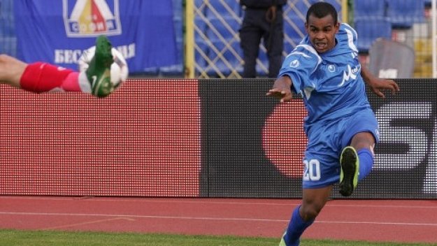 Жоазиньо готов за трансфер във Франция