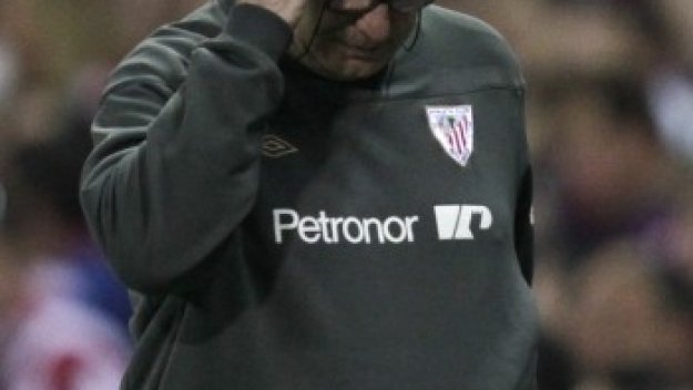 Биелса решава до дни дали остава на “Сан Мамес”