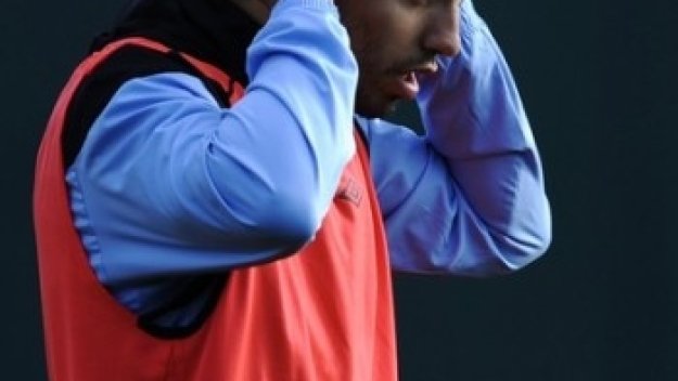 Кун Агуеро: Случващото се с Тевес е позорно