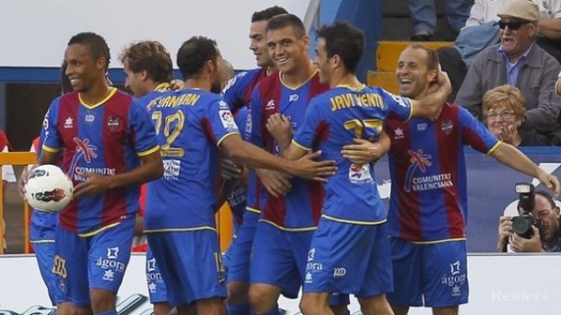 Леванте остана в четворкaта с 4:0 над Спортинг