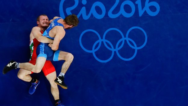 ОТЛИЧНО! Дубов е на 1/2-финал и докосва медал
