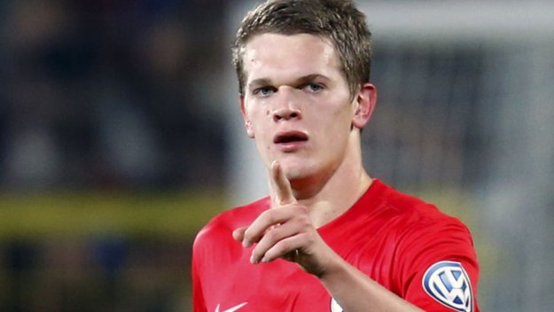 Свързван с Юнайтед мечтае за "голям клуб"