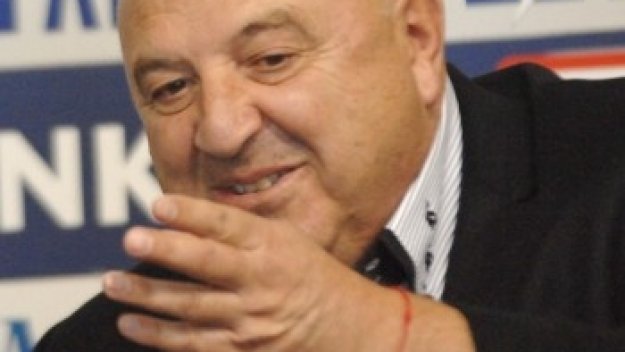 Славия все още чака бивш играч на Атлетико Мадрид