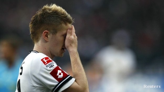 Гладбах направи грешна крачка по пътя към титлата