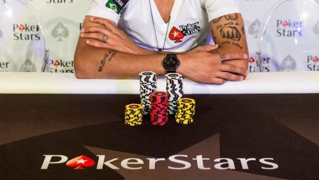 Неймар: Снимката с цигарата не е моя