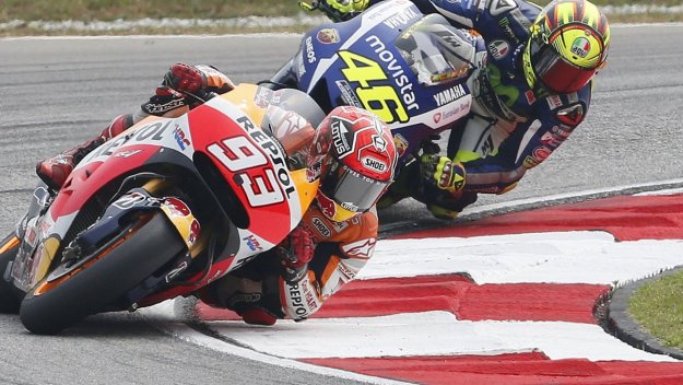 Валентино Роси и Марк Маркес тровят Moto GP + ВИДЕО