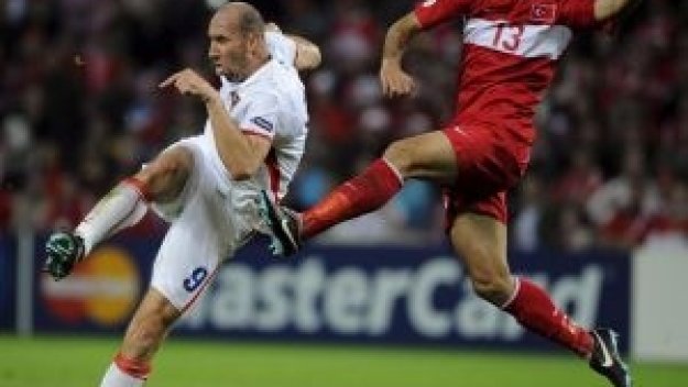 Травма вади Емре Гюнгьор до края на Евро'08?
