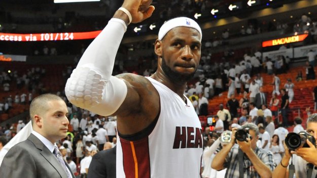 Маями довърши Бруклин след силни минути в края