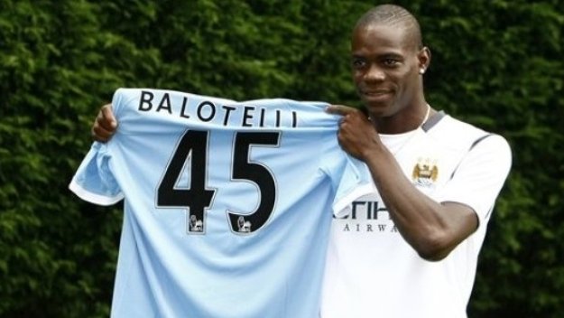 Балотели щурмува женски затвор