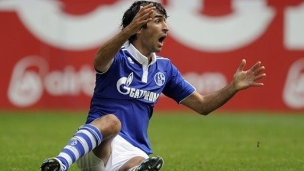 Шалке отново се издъни, този път у дома срещу Хановер