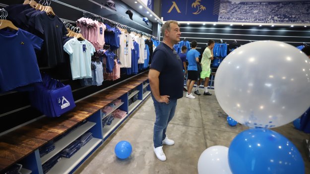 Левски изпрати първи пакет от документи за лиценза