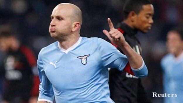 Интер продължава да търси нападател