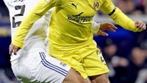 Юве гледа Джузепе Роси