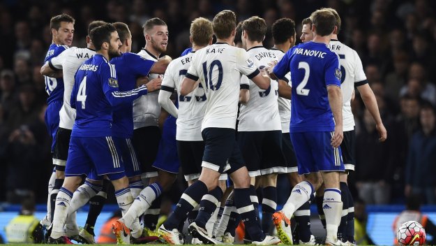 Здрави глоби за Челси и Тотнъм