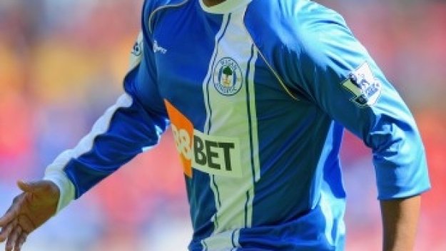 Н'Зогбия реже Ливърпул заради Нюкасъл