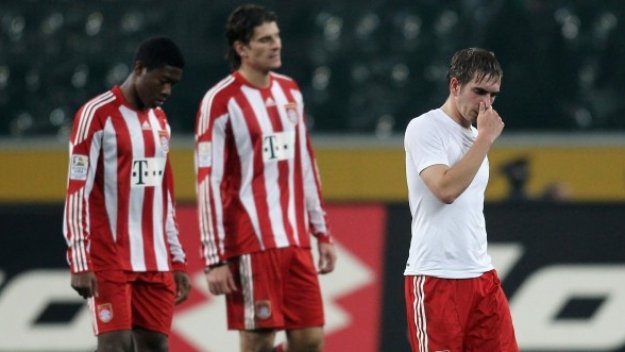 В Байерн беснеят срещу ... себе си