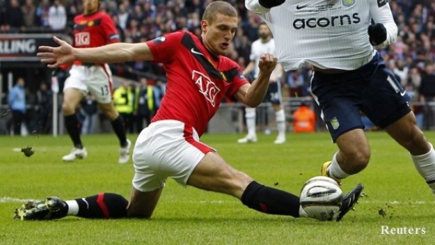 Шамар за Манчестър Юнайтед, Видич аут за 2 месеца