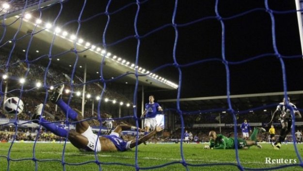 Мениджърът на Нюкасъл: Евертън беше ограбен срещу нас + ВИДЕО