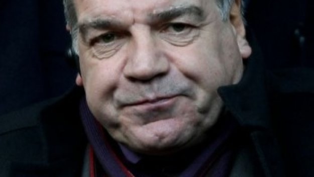 Сам Алърдайс ще спасява Уест Хем