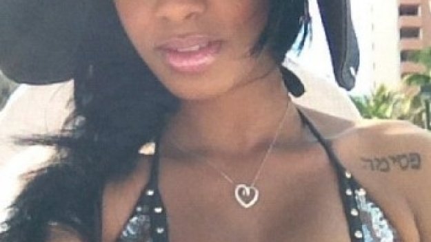 Аксел Вицел замени гаджето си с моделка