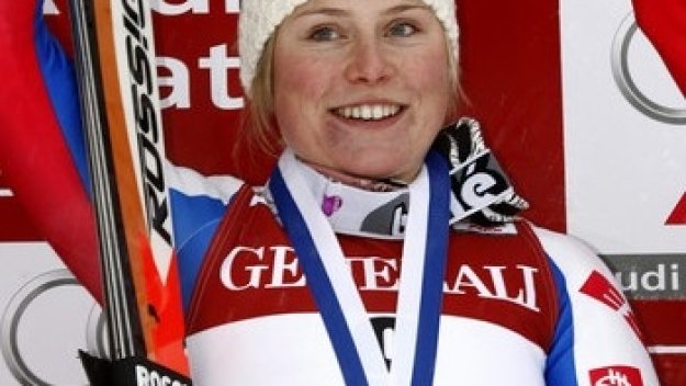 Теса Уорли с хеттрик в гигантския слалом