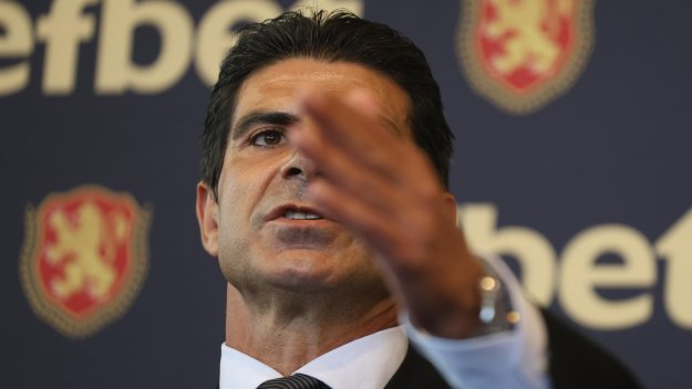 Време е трудоустроените в БФС да се махнат веднага