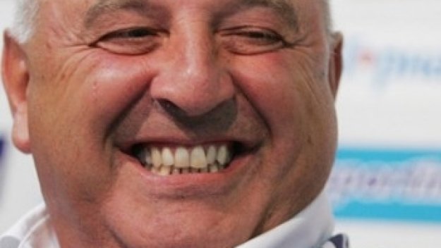 Венци Стефанов: Стига глупости за М'Боли