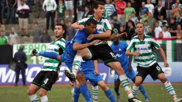 Черно море още чака решението на БФС за мача с Левски