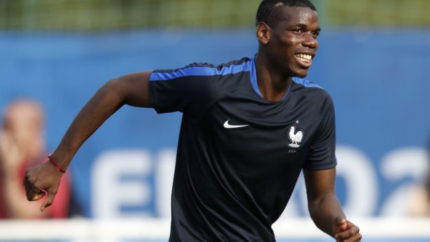 Погба има още много да учи