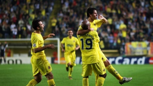 Джузепе Роси води в Торино и Хуан Капдевила