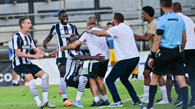 В Локомотив Пловдив треперят за защитник