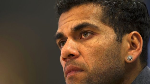 Дани Алвес: Спечелих си правото на уважение