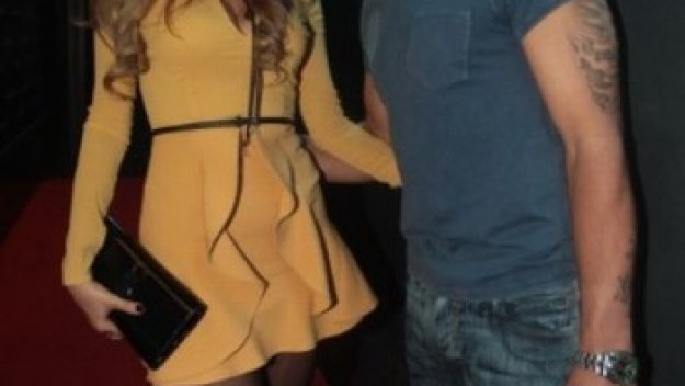 Сръбски тенисист води жена си на плаж в Маями