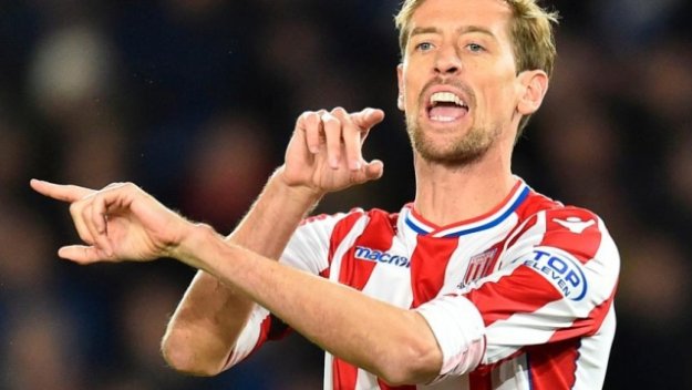 Дългучът Крауч подписва с Парма